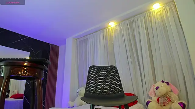 Vicky Hottman online show from 03/27/26, 09:47