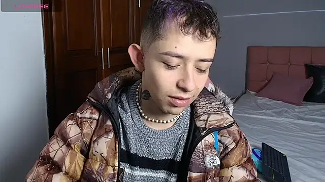 Aleecandrews online show from 09/27/25, 07:41