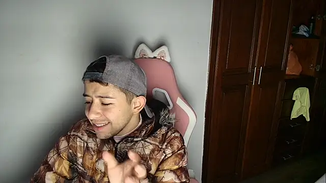 Aleecandrews online show from 10/13/25, 07:36