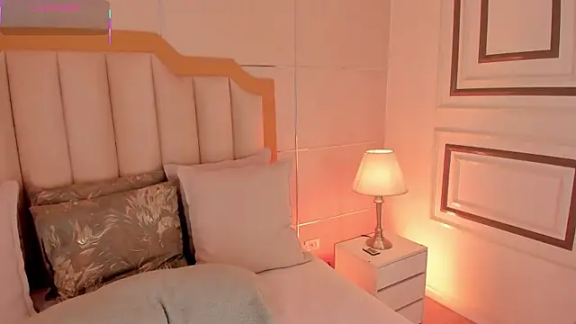 MaddieParker online show from 04/17/26, 07:28