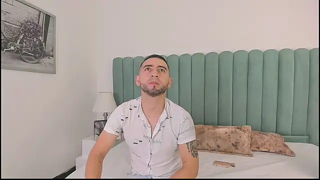 Lushian  online show from 10/06/25, 02:47