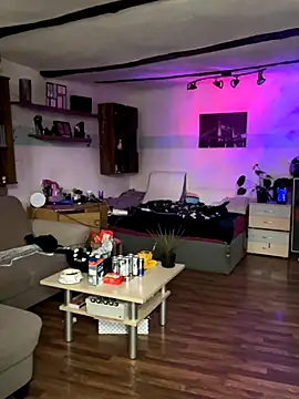 Snapshot of Seductively4_20 chatting on 10/11/25, 02:59 Seductively4 20 online show from 10/11/25, 02:59