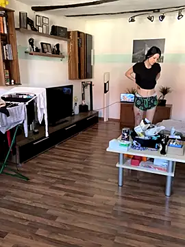 Snapshot of Seductively4_20 chatting on 10/18/25, 10:49 Seductively4 20 online show from 10/18/25, 10:49