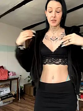 Snapshot of Seductively4_20 chatting on 10/26/25, 06:52 Seductively4 20 online show from 10/26/25, 06:52