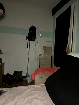 Snapshot of Seductively4_20 chatting on 10/29/25, 05:31 Seductively4 20 online show from 10/29/25, 05:31