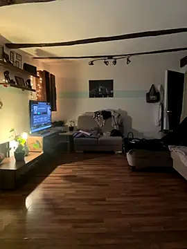 Snapshot of Seductively4_20 chatting on 11/16/25, 04:45 Seductively4 20 online show from 11/16/25, 04:45