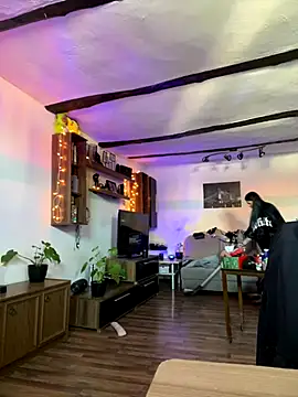 Snapshot of Seductively4_20 chatting on 11/23/25, 12:27 Seductively4 20 online show from 11/23/25, 12:27