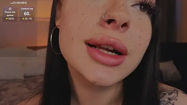 honey     bunny online show from 04/23/26, 10:14