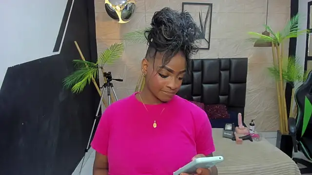 Snapshot of alana_bonny chatting on 06/03/26, 02:19 alana bonny online show from 06/03/26, 02:19