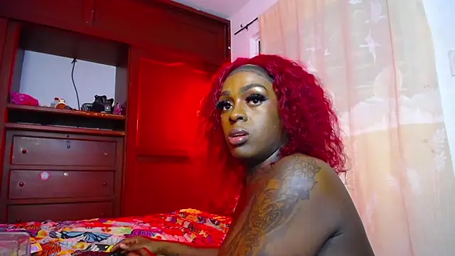 pink 7777 online show from 11/19/25, 04:34