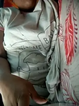 Snapshot of Arshii chatting on 12/04/25, 09:56 Arshii online show from 12/04/25, 09:56