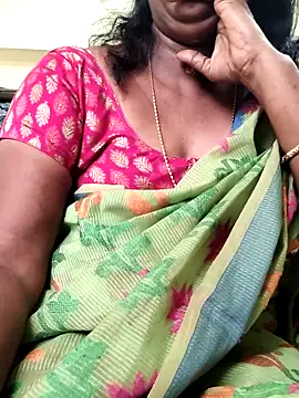 Snapshot of tamil_Nathi chatting on 11/28/25, 02:03 tamil Nathi online show from 11/28/25, 02:03