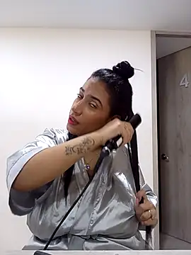 Samantha hotly online show from 10/09/25, 01:20