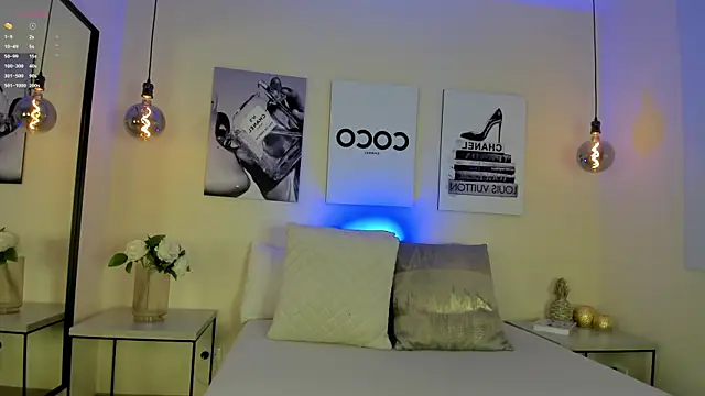 Samantha hotly online show from 04/23/26, 01:57