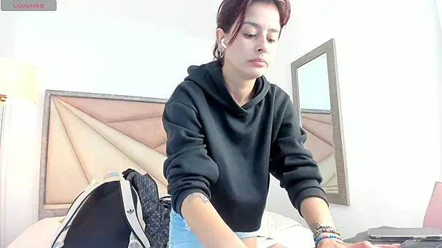 valerieMattson online show from 10/24/25, 05:53