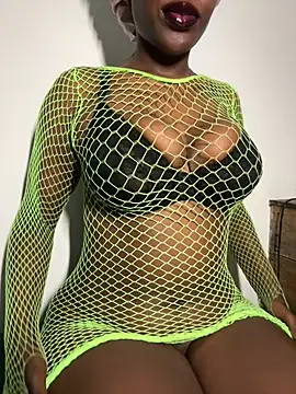 Snapshot of bustyblackebony chatting on 10/02/25, 06:09 bustyblackebony online show from 10/02/25, 06:09