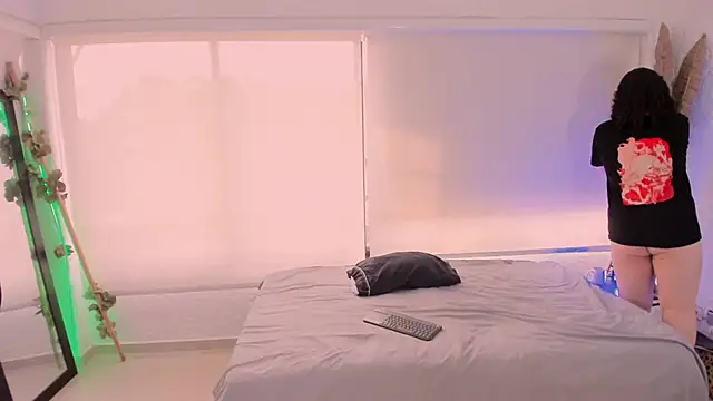 Snapshot of catleya_noire chatting on 11/22/25, 09:36 catleya noire online show from 11/22/25, 09:36