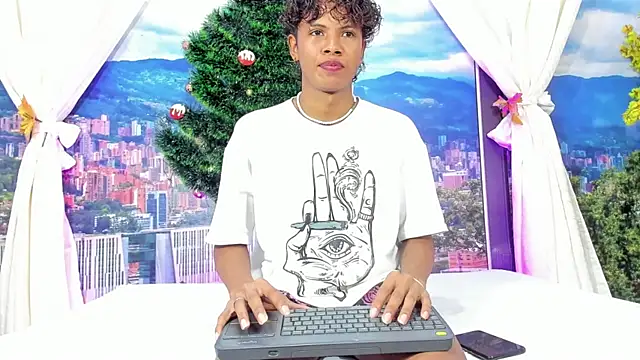 MilthonDelis online show from 11/21/25, 03:38