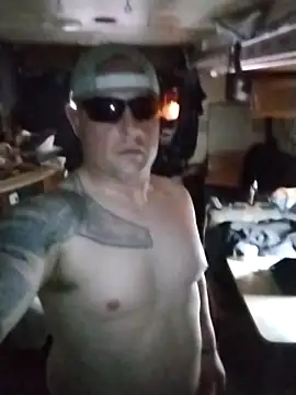 JoeyUhOh online show from 11/26/25, 03:29