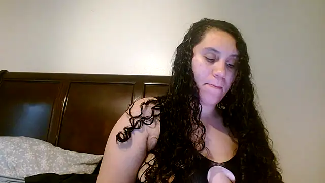 Snapshot of carlithefreak chatting on 12/17/25, 08:48 carlithefreak online show from 12/17/25, 08:48