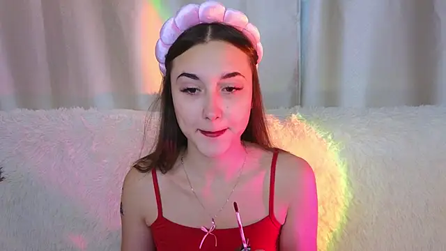 Snapshot of MelissaPristine chatting on 09/12/25, 02:22 MelissaPristine online show from 09/12/25, 02:22