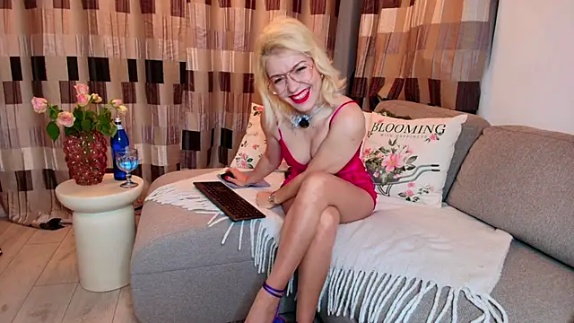 Hellen TheSoul online show from 04/24/26, 02:36