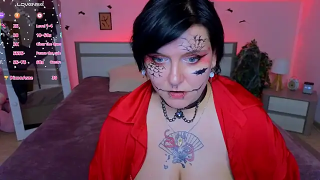 Snapshot of bluelunaray chatting on 10/16/25, 11:11 bluelunaray online show from 10/16/25, 11:11