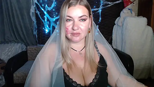 Snapshot of NikaSkylink chatting on 10/30/25, 08:20 NikaSkylink online show from 10/30/25, 08:20