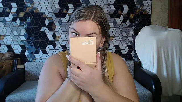 Snapshot of NikaSkylink chatting on 02/05/26, 05:12 NikaSkylink online show from 02/05/26, 05:12