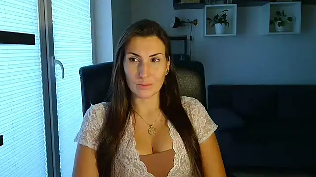 DonnaAmore online show from 10/12/25, 03:22