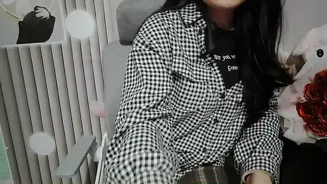 Emachiii online show from 12/03/25, 06:21