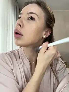 Ashley Roys online show from 04/19/26, 09:52