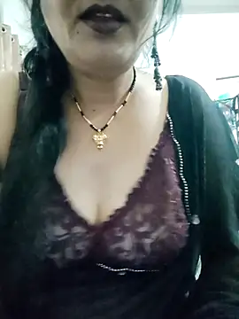 Snapshot of Cuty_siya_143 chatting on 10/13/25, 05:24 Cuty siya 143 online show from 10/13/25, 05:24