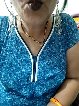 Snapshot of Cuty_siya_143 chatting on 10/30/25, 08:27 Cuty siya 143 online show from 10/30/25, 08:27