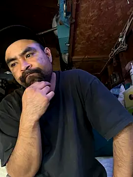 Snapshot of Jonathanfrom420 chatting on 10/06/25, 02:14 Jonathanfrom420 online show from 10/06/25, 02:14