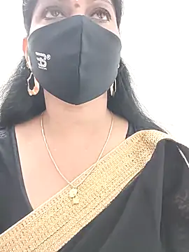 Snapshot of shivani27 chatting on 10/02/25, 02:57 shivani27 online show from 10/02/25, 02:57