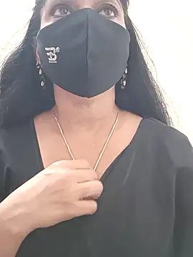 Snapshot of shivani27 chatting on 11/29/25, 05:05 shivani27 online show from 11/29/25, 05:05