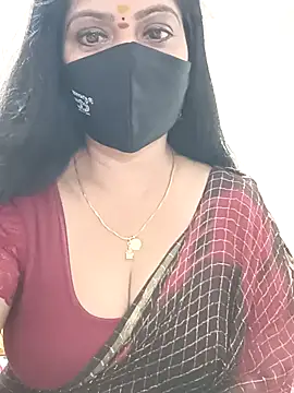 shivani27 online show from 06/10/26, 09:03