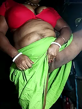 Snapshot of Nude-Priya2 chatting on 10/14/25, 07:03 Nude-Priya2 online show from 10/14/25, 07:03