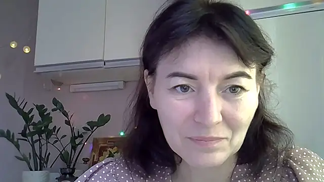 Krystal 82 online show from 10/15/25, 09:20