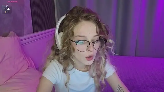 Snapshot of vialeta_baby chatting on 10/01/25, 10:38 vialeta baby online show from 10/01/25, 10:38