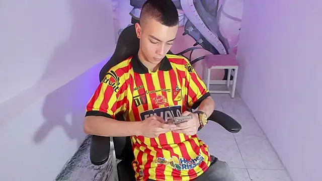 Dereck Boy8 online show from 11/07/25, 07:36