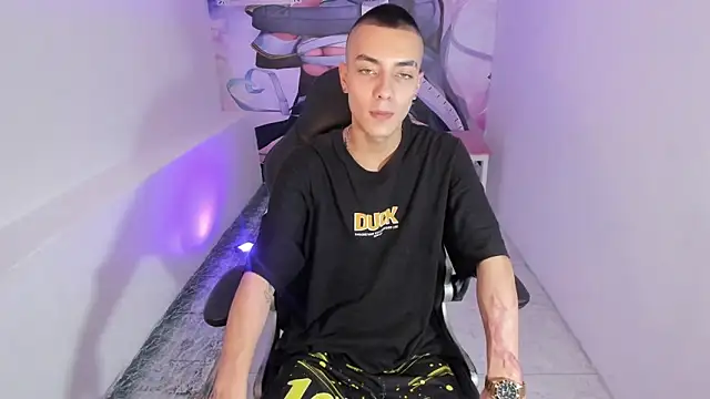 Dereck Boy8 online show from 11/10/25, 08:30