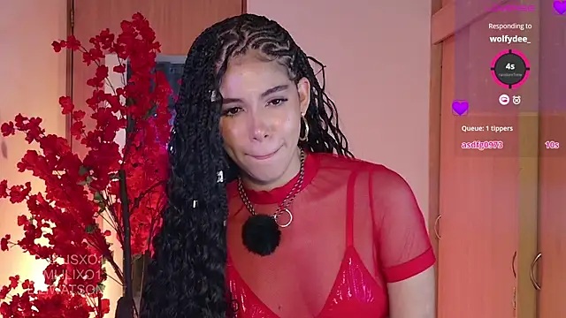 Snapshot of lilijwatson chatting on 05/16/26, 06:43 lilijwatson online show from 05/16/26, 06:43
