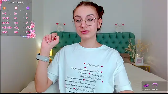 Snapshot of Real_cutie1 chatting on 09/10/25, 08:53 Real cutie1 online show from 09/10/25, 08:53