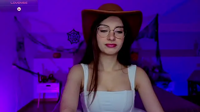 Snapshot of Real_cutie1 chatting on 10/31/25, 07:26 Real cutie1 online show from 10/31/25, 07:26