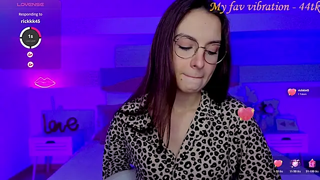 Snapshot of Real_cutie1 chatting on 11/07/25, 08:42 Real cutie1 online show from 11/07/25, 08:42