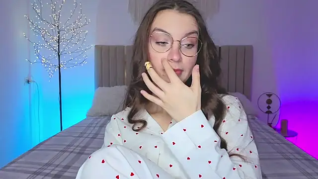 Real cutie1 online show from 02/28/26, 02:07