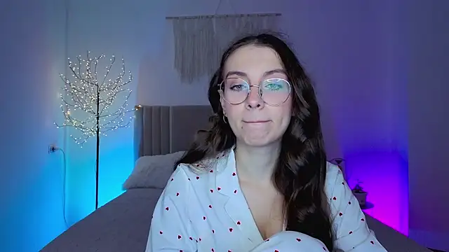 Real cutie1 online show from 03/05/26, 02:02