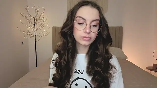 Real cutie1 online show from 03/28/26, 02:27